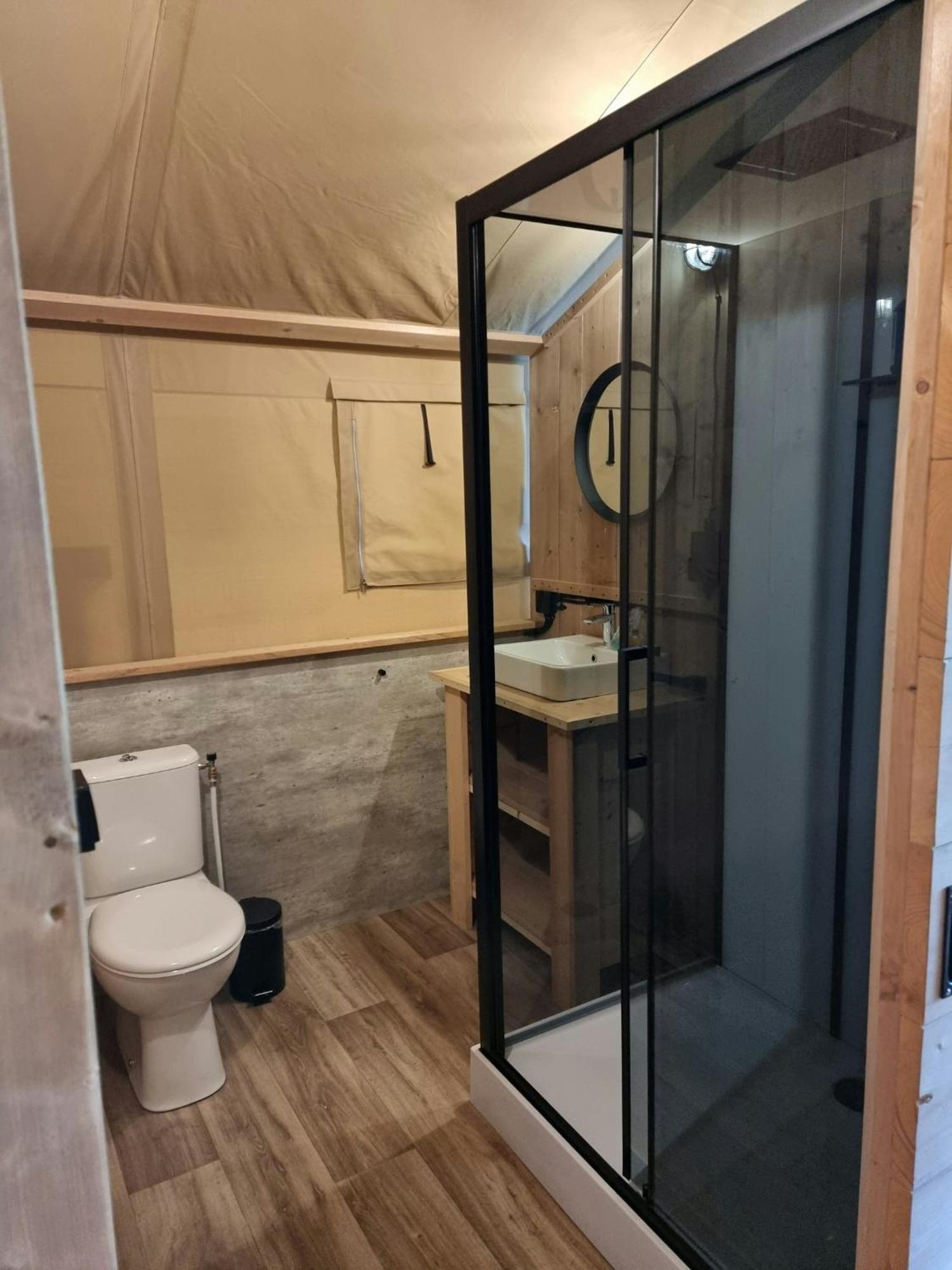 Chenefleur Hotel Tintigny Bagian luar foto